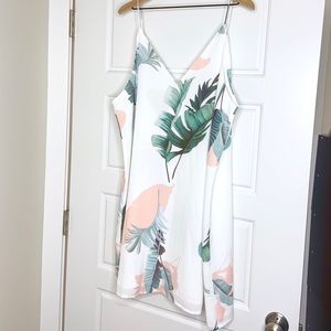 ✨HOST PICK!✨ 🌿NWOT Chic Dress 🌿